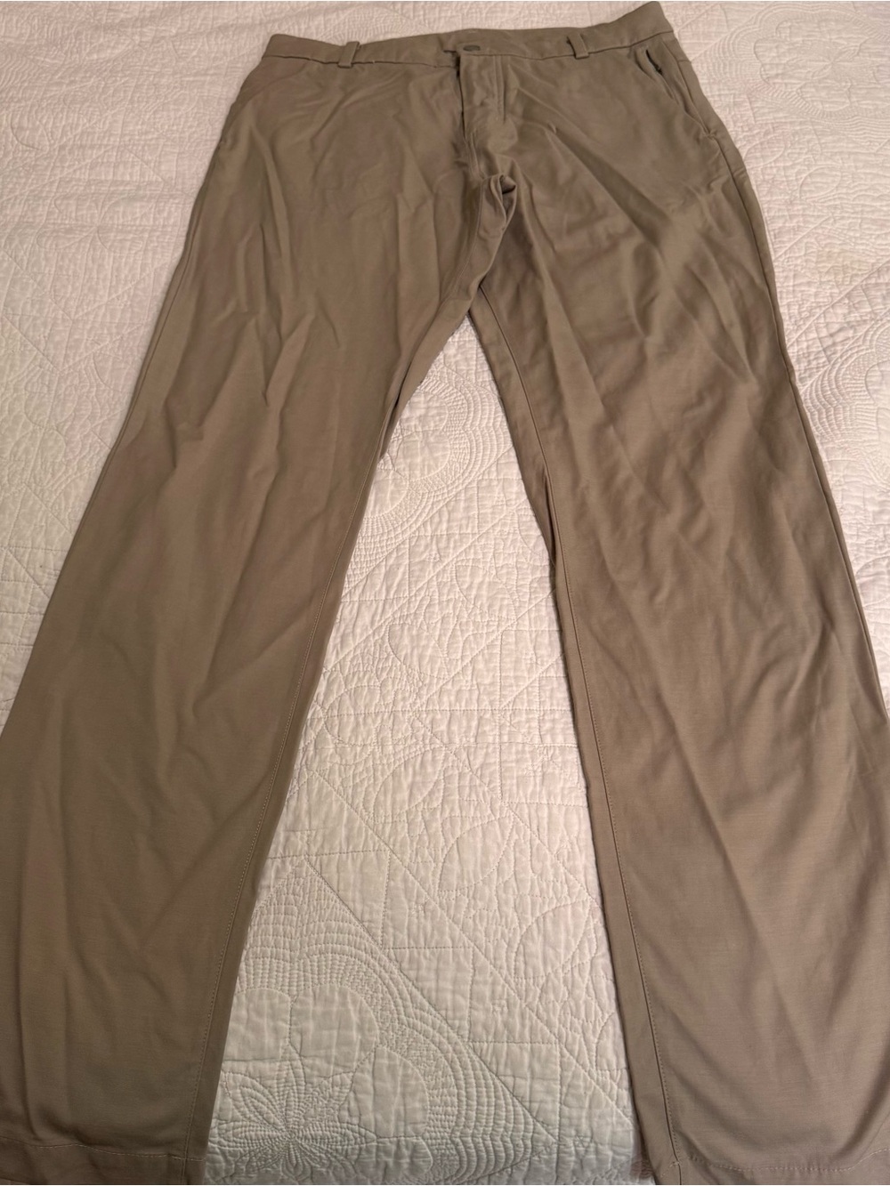 lululemon athletica Men's Chino Pants in Olive Tan